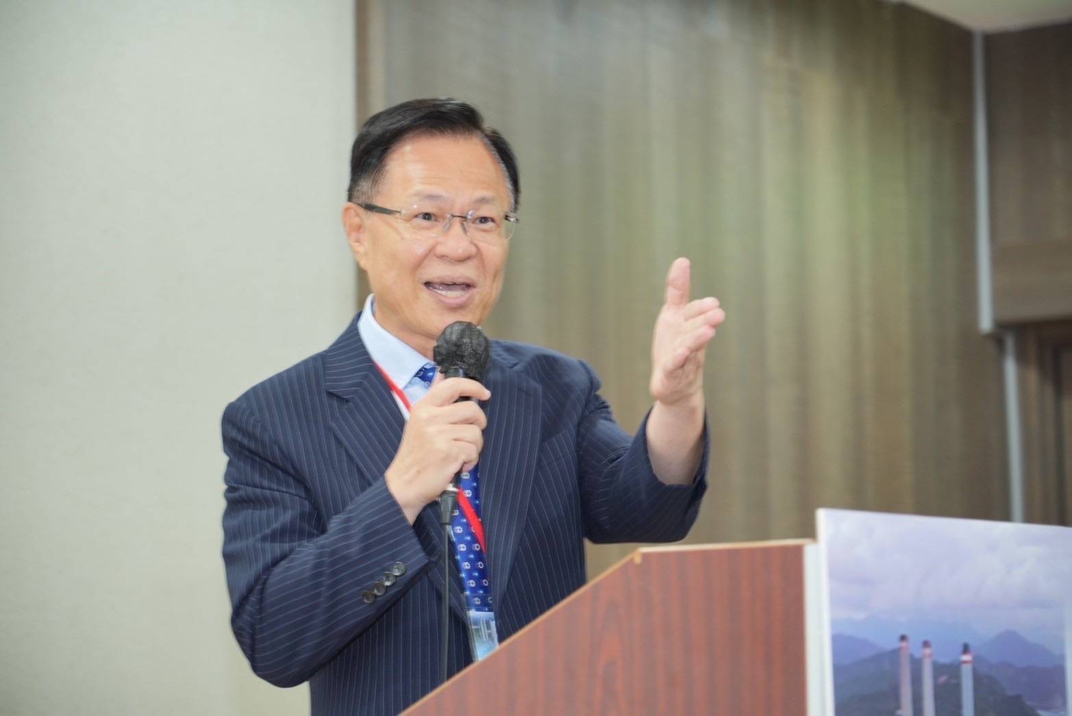 張啓楷指出,大法官變成弊案遮羞布、鼓勵貪腐,對不起人民,也無異於給民進黨「神救援」。(圖/張啓楷國會辦公室)