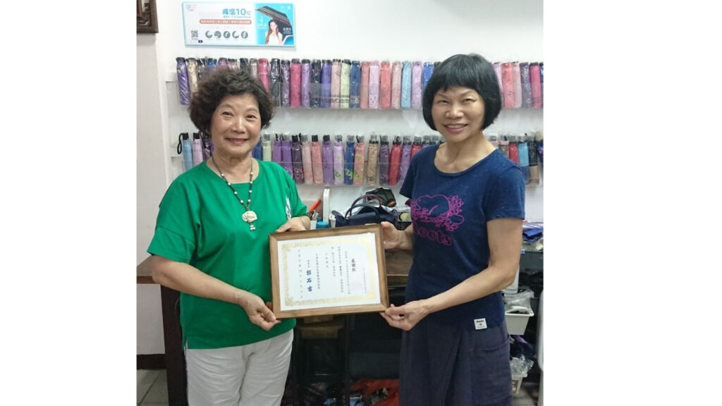 雨之情創辦人王麗玉,長期關注弱勢群體,在聽障協會服務超過20年,很感謝自己有能力幫助別人。