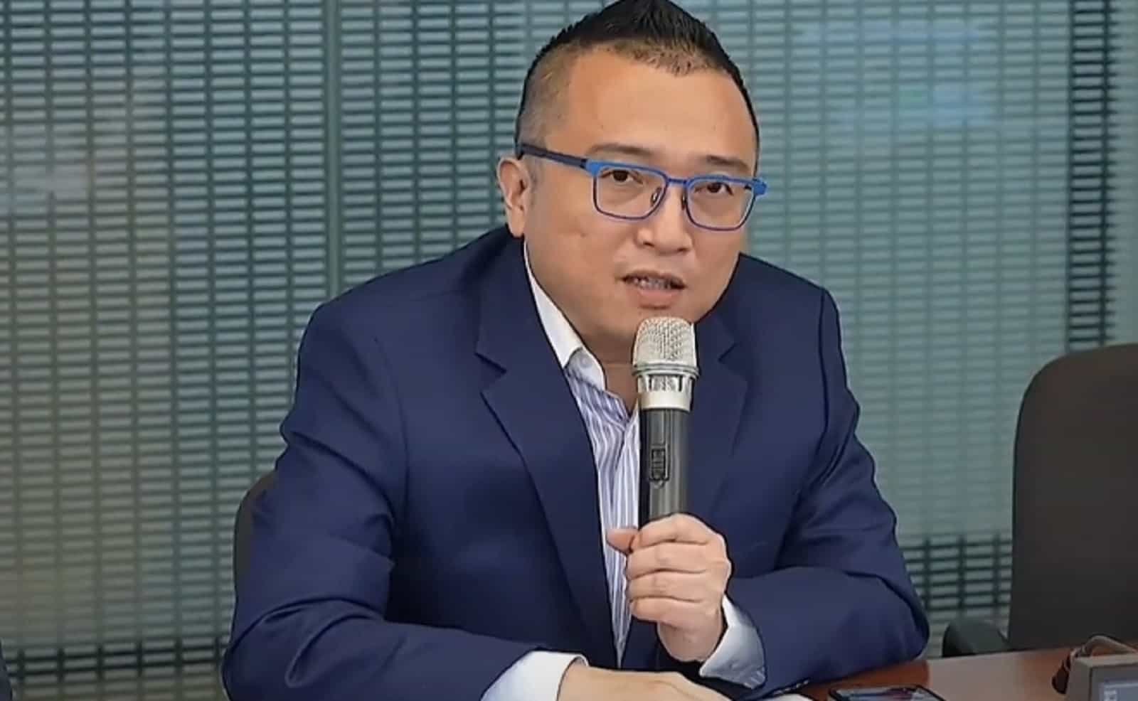 針對外傳北檢聲請延押柯文哲,是因為2舊屬尚未到案,民眾黨秘書長周榆修強調,檢察官有證據就辦,不要放話。翻攝民眾之聲YT頻道