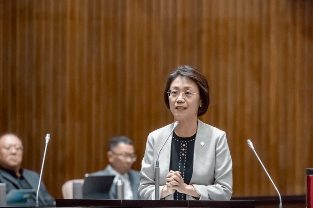 翁曉玲狂言對抗憲法 洪申翰籲立即辭立委職務 223 照片來源:翁曉玲臉書