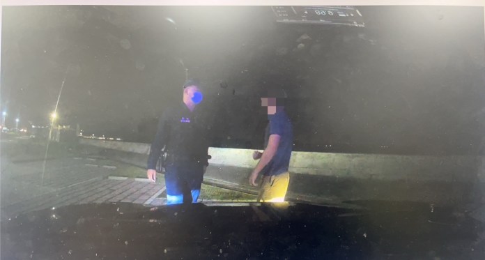 男深夜心情不佳漁港散心 楊梅警溫暖開導 20 S 69034067 0