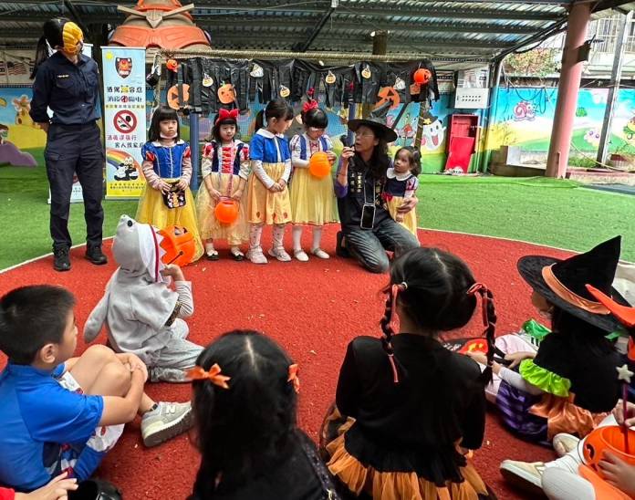 大園分局結合幼兒園萬聖節派對 強化學童交安觀念 18 417541 0