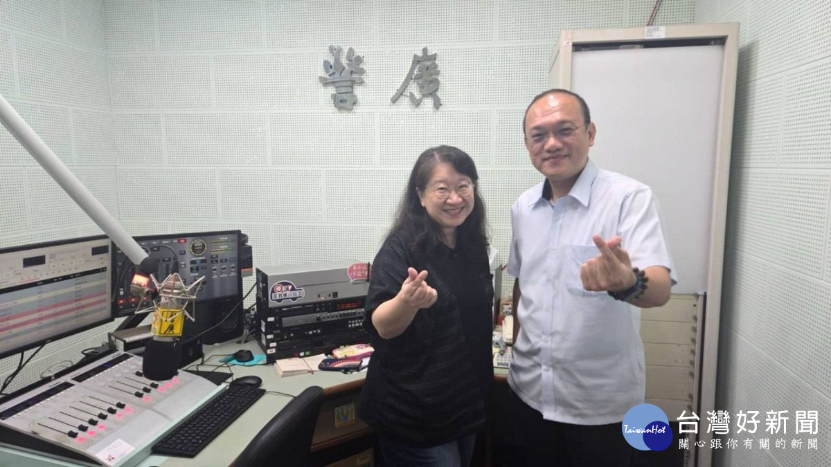 白河警分局長施宇峰前往警廣錄製識詐、防詐宣導專訪節目／警方提供