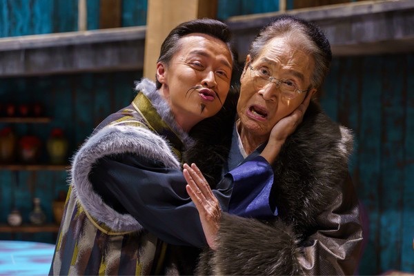 石英為了力挺唐美雲當製作人,不論角色大小答應出演《孟婆客棧》。圖/民視提供