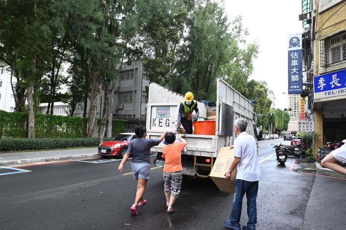 11/1桃園市清潔隊3000人加班清運維護市容 15 wp 17303805220312465990617998347503