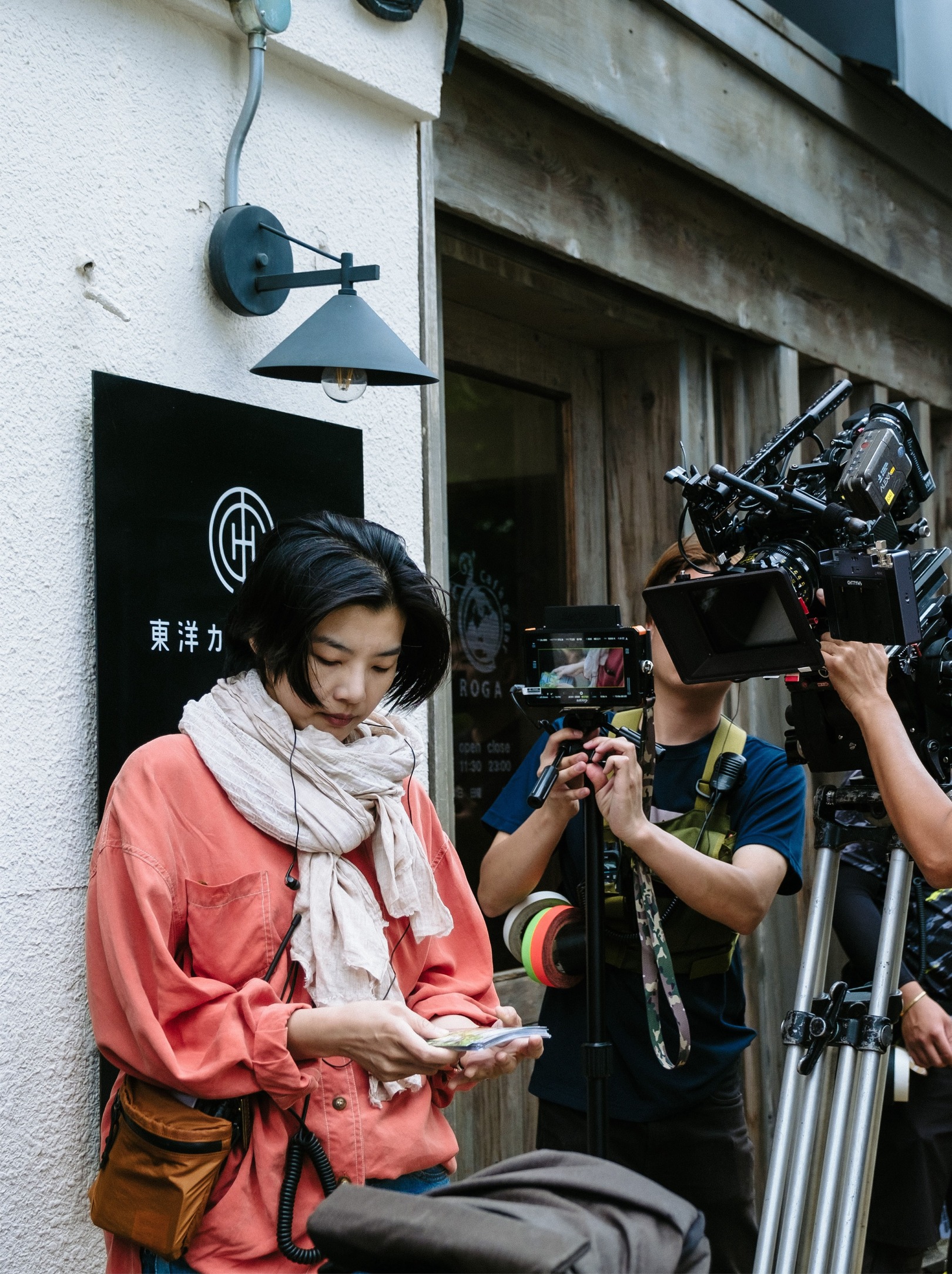 何妙祺編劇出身,曾跟周星馳一起工作,首次執導《我談的那場戀愛》圖/甲上娛樂提供