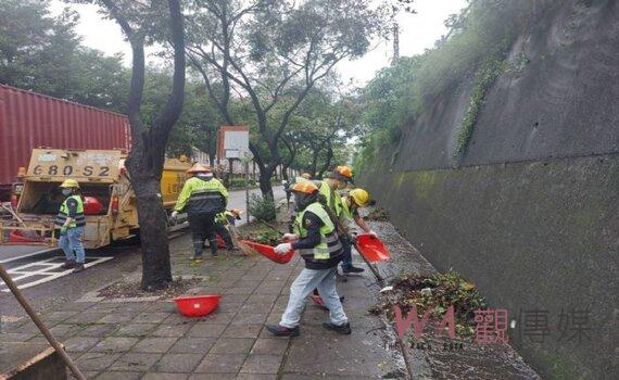 康芮颱風離境 桃園環保清潔人員志工同心協力迅速恢復市容