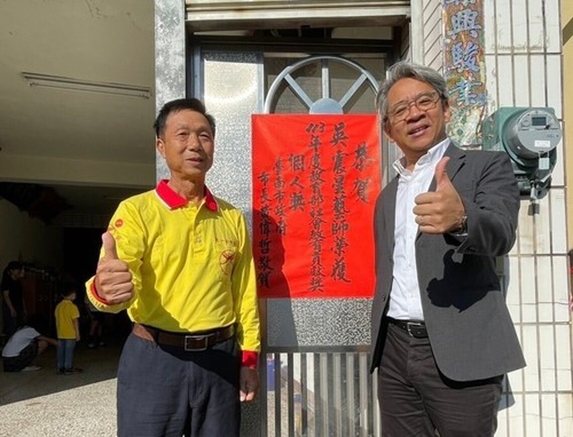 台南藝閣保存藝師吳震星獲教育部社教貢獻獎