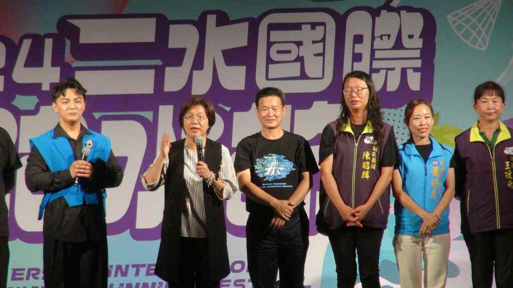 ▲彰化縣長王惠美與二水鄉長蘇界欽等人到場與民眾同歡。（記者林明佑攝）