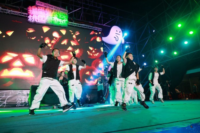 搗蛋不停歇!桃園萬聖城延長到「這天」閉幕 精彩表演輪番上陣 82 R6 1298