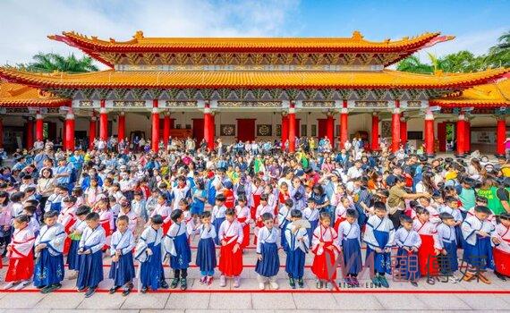 桃園孔廟硃砂祈福活動 祝福所有學童在學習生涯中更加順遂