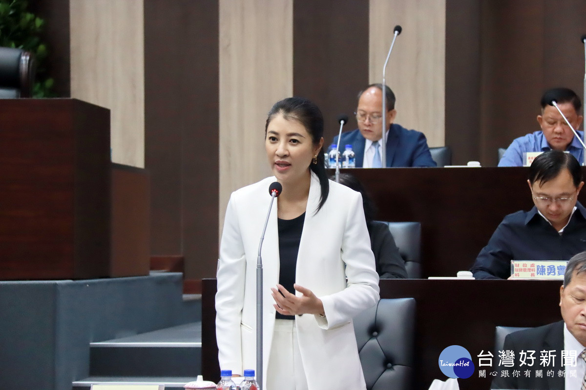 許縣長指出假投資真詐財被騙案最多提醒大家注意。(記者扶小萍攝)