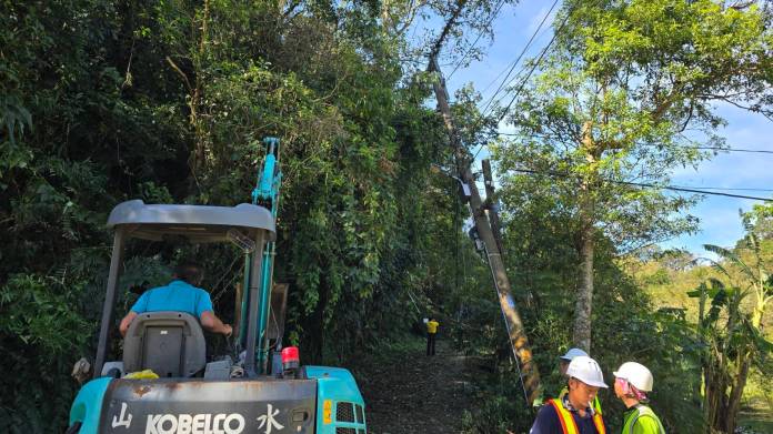 復興山區停電搶修不易 台電桃園區處拚今晚全數復電 14 S 4120716