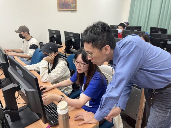 勞動部桃竹苗分署辦理委外職前訓練計畫 助她轉職加薪 25 S 79028263