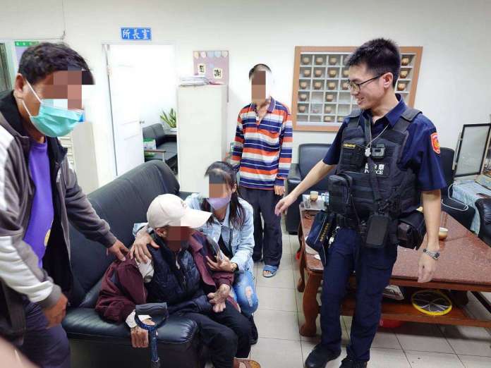 嘉義迷路到桃園!父子開車迷途好慌張 大園警及時伸援助返家 19 419167 0