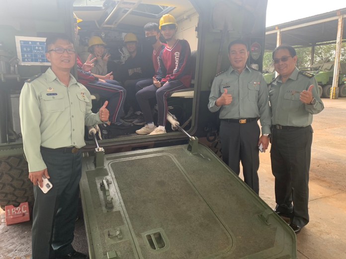 桃市強化全民國防教育 6000高中學子走進靶場體驗實彈射擊 24 S 58572835
