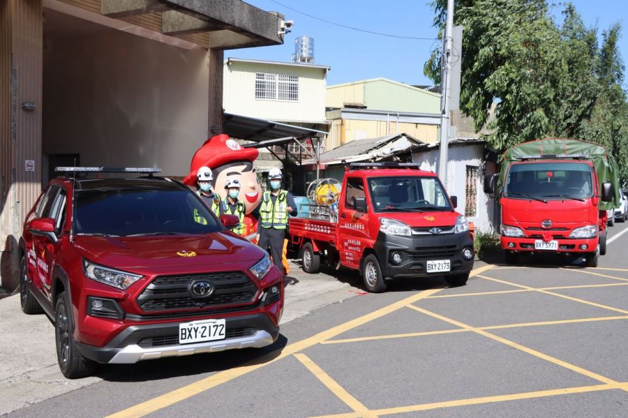 提升搶救力!苗栗縣消防局獲贈3輛勘災車