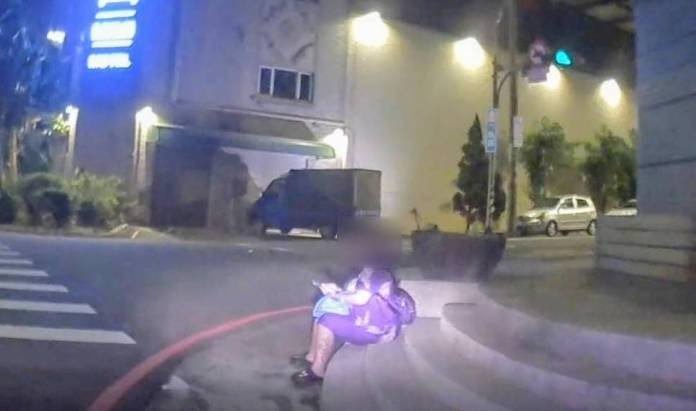 情侶吵架女慘遭丟包 蘆竹警暖心安慰助返家 21 527378