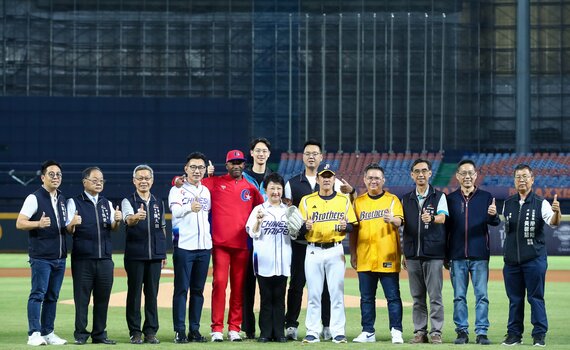 「P12自辦熱身賽」台中熱血開打 盧秀燕:購物節發票登錄免費看棒球!