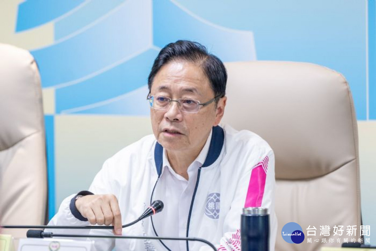 張市長聽取報告。<br /><br />