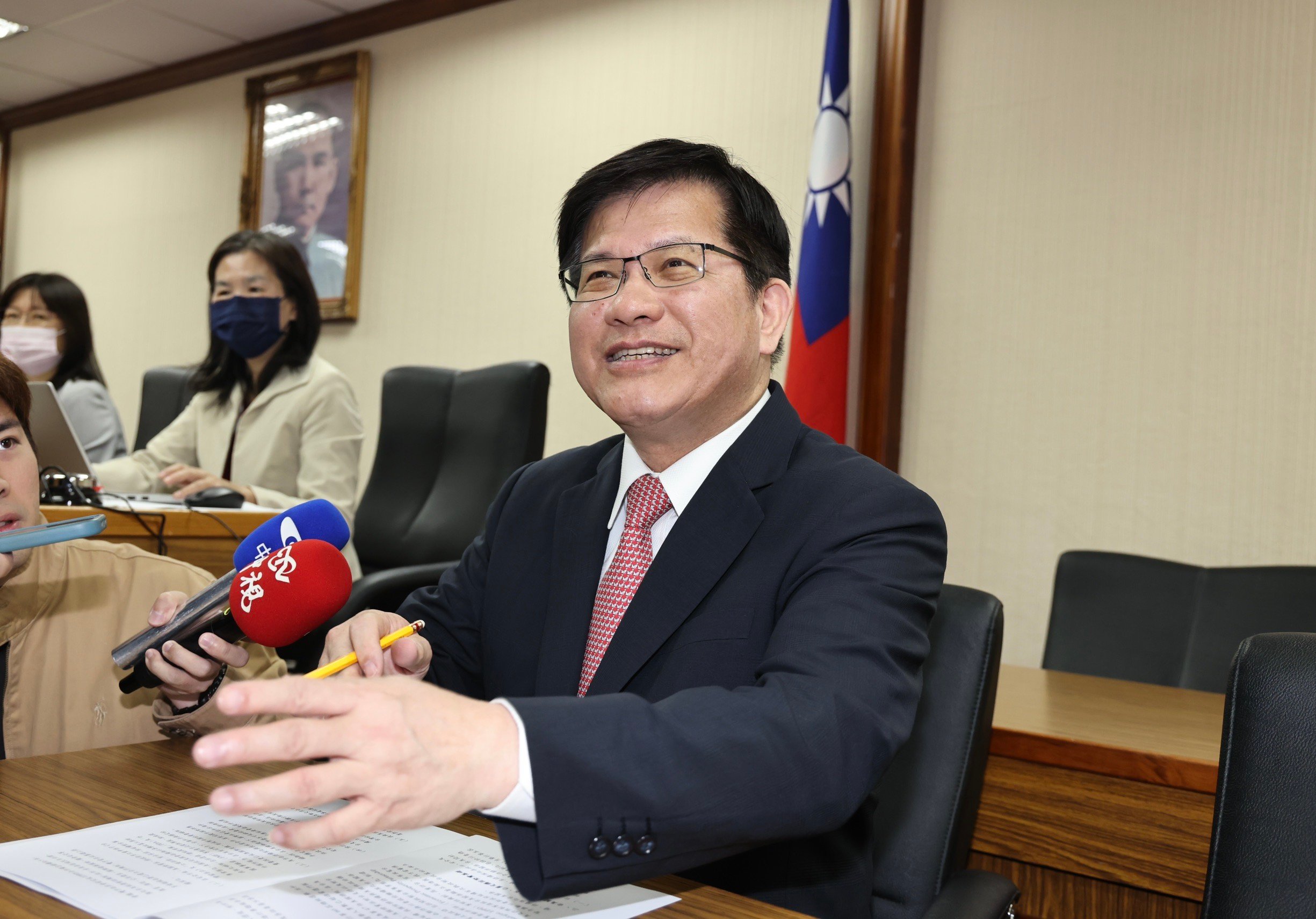 立法院外交及國防委員會7日邀請外交部長林佳龍報告「美國總統大選後,對於美中台三邊關係及未來國際局勢發展之影響」。林啟弘攝