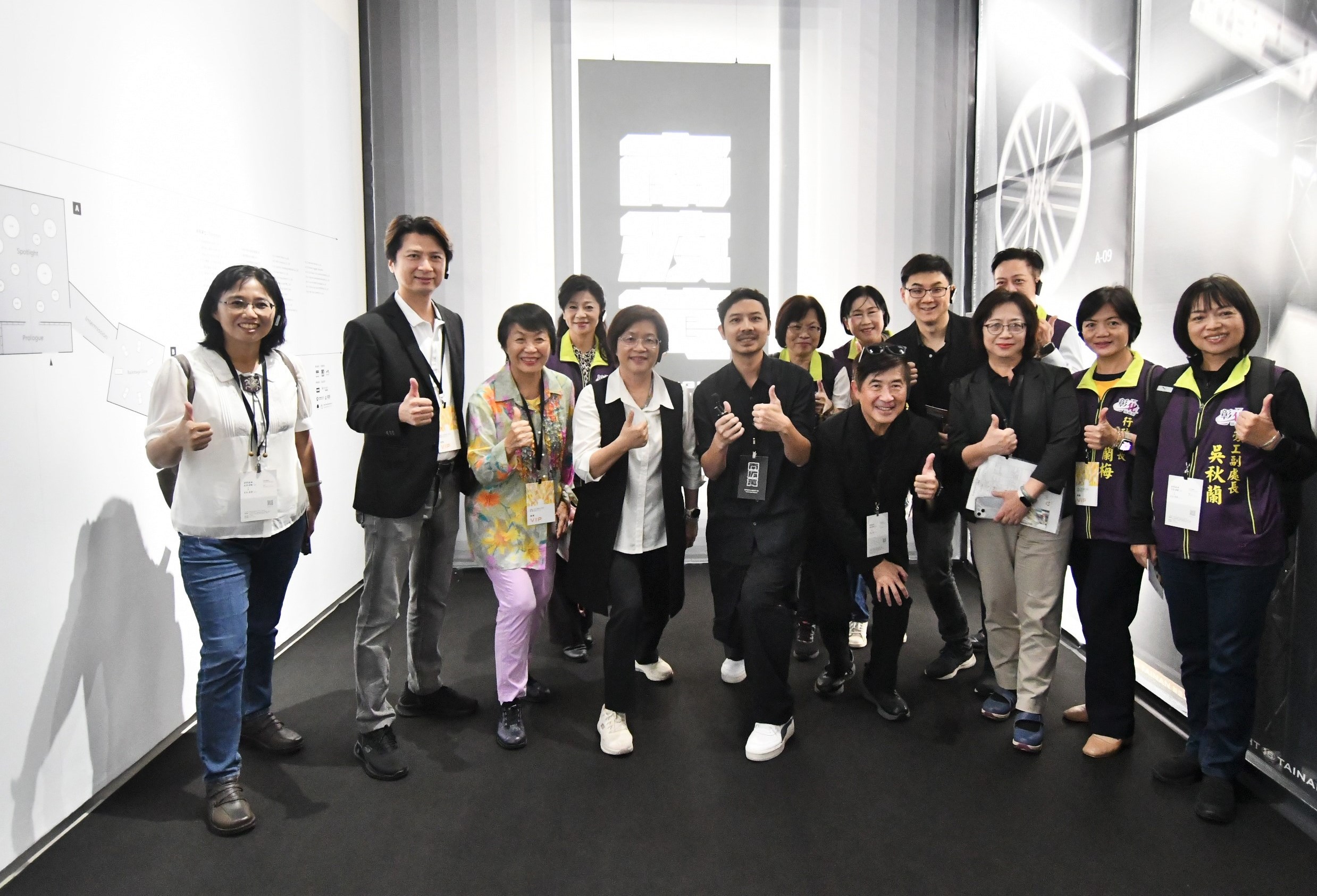 ▲2025年彰化設計展籌備啟動，彰化縣長王惠美率領縣府及縣議會團隊，前往台南市美術館二館及西市場等兩大主展區進行學習與觀摩。（彰化縣政府提供）