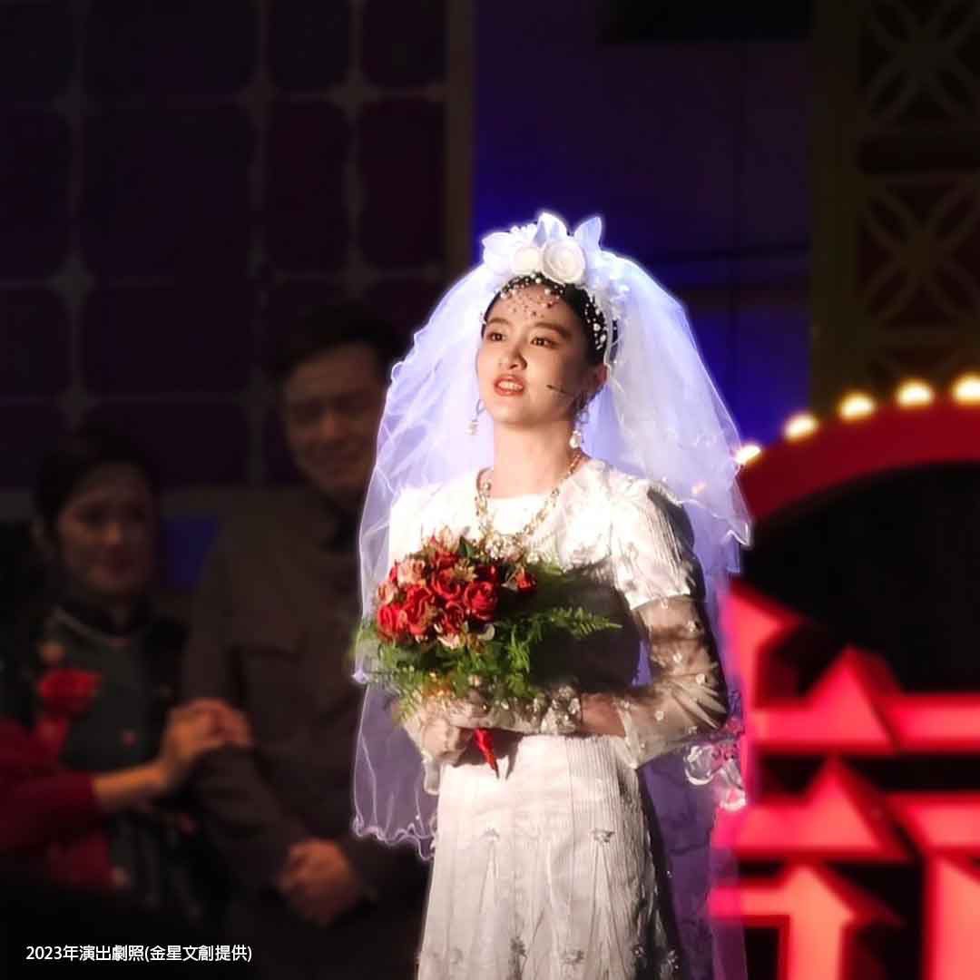 王偉忠領軍《一村喜事》舞台劇11/8、9回娘嘉 舊監宿舍群辦桌嫁女兒 王偉忠領軍《一村喜事》舞台劇11/8、9回娘嘉 舊監宿舍群辦桌嫁女兒