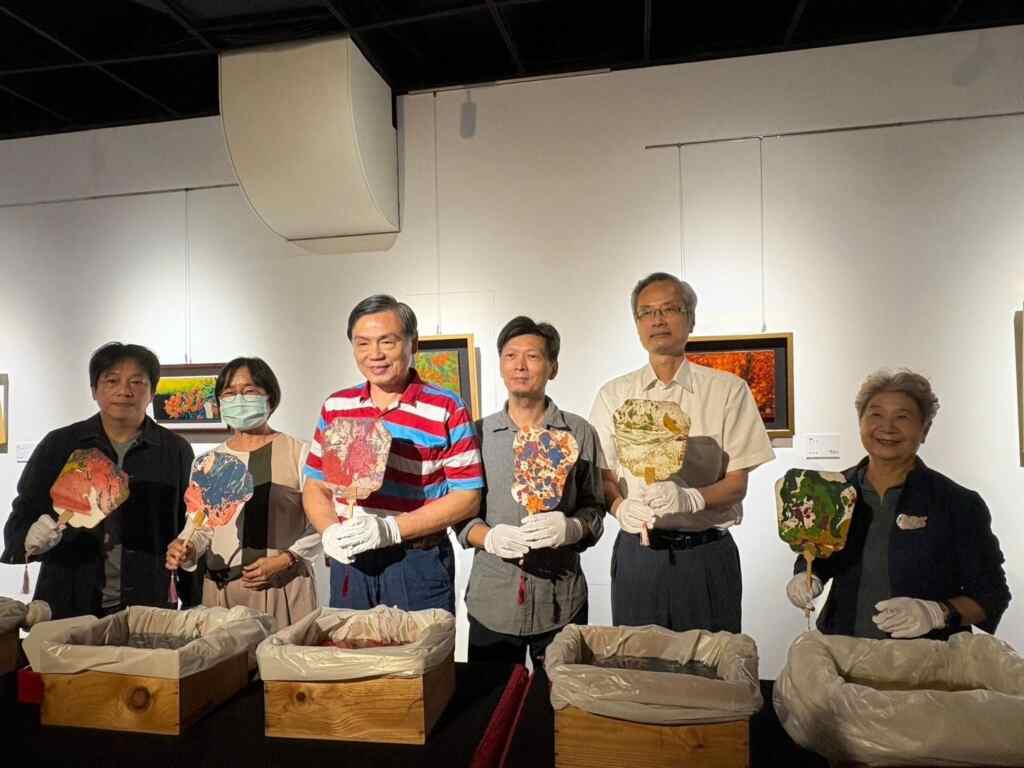 ▲國立彰化生活美學館自113年11月6日至12月1日舉辦「漆畝田—貓羅溪草桼畫會會員聯展」，展出80件漆藝作品，館長尹彙武歡迎您前來欣賞天然漆畫的藝術魅力。（記者林明佑翻攝）
