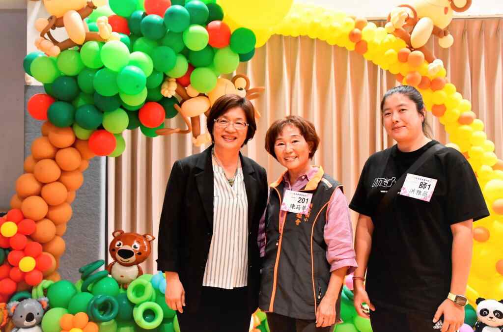 ▲彰化縣長王惠美表示，感謝每個導護志工都無私的奉獻與付出，特別要是湖東國小的67歲志工陳筠華女士，她默默付出了31年頭。（記者林明佑翻攝）