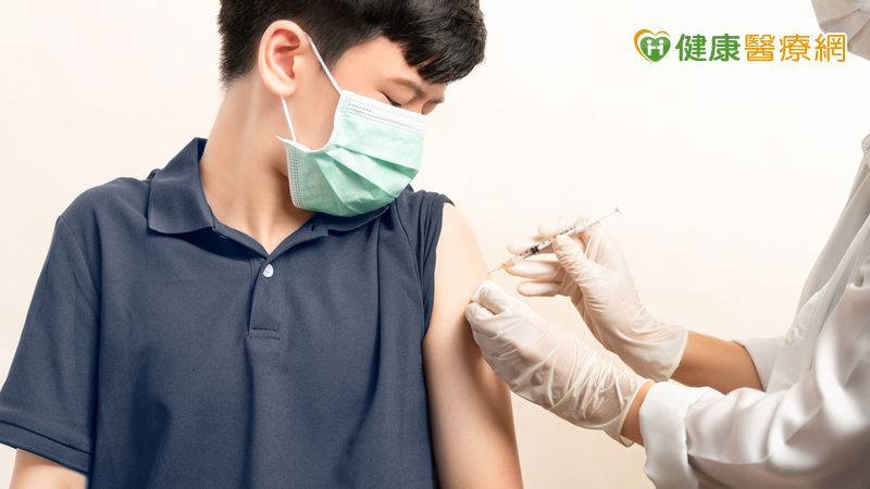 男女高達8成機率染HPV! 擴大防癌政策:國中男明年免費打疫苗
