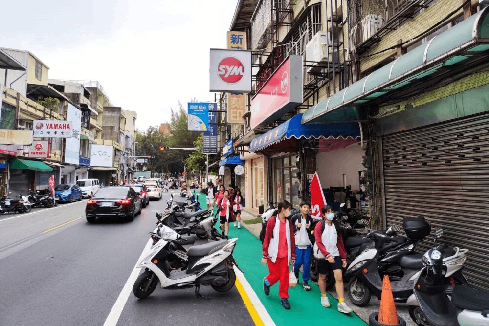 竹市東南街標線人行道建設完成 宋品瑩肯定市府持續優化 208 照片來源:新竹市政府