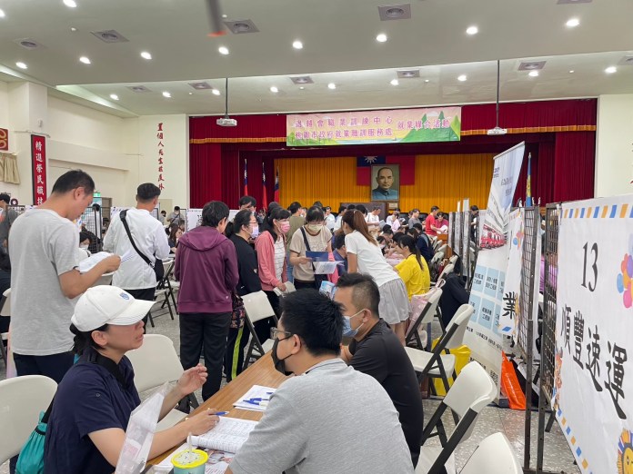 桃園就服處攜手退輔會職訓中心 11/15徵才活動釋出逾2200職缺 22 S 36872253 0