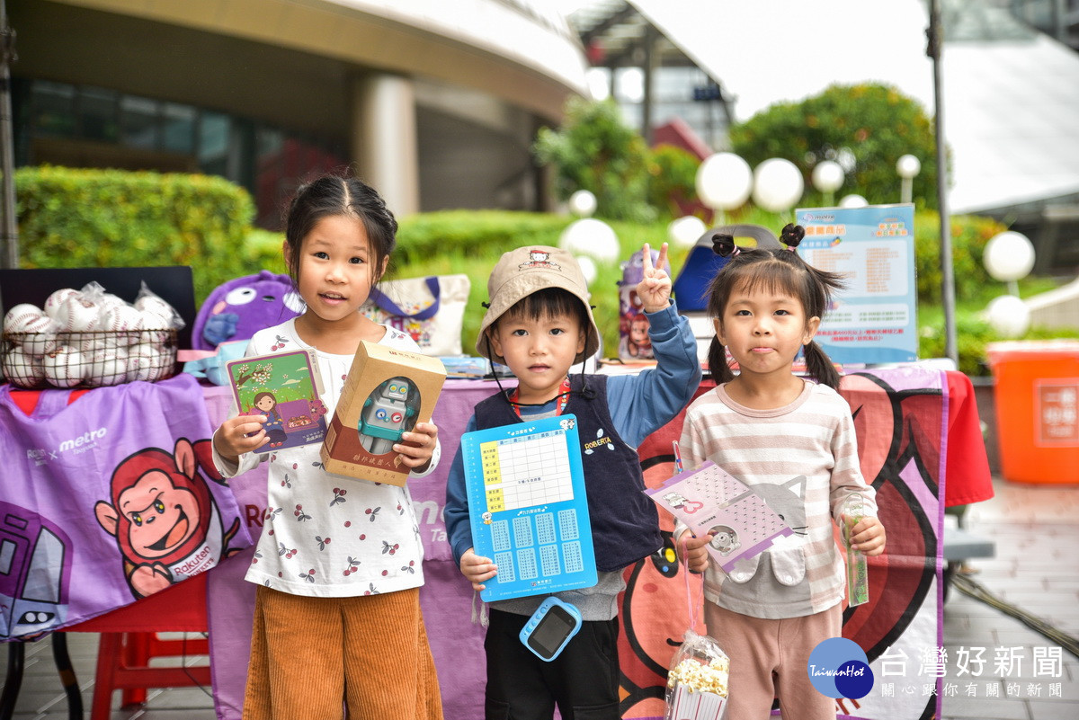 桃捷2024親子好讀假日電影院活動熱鬧登場。<br /><br />