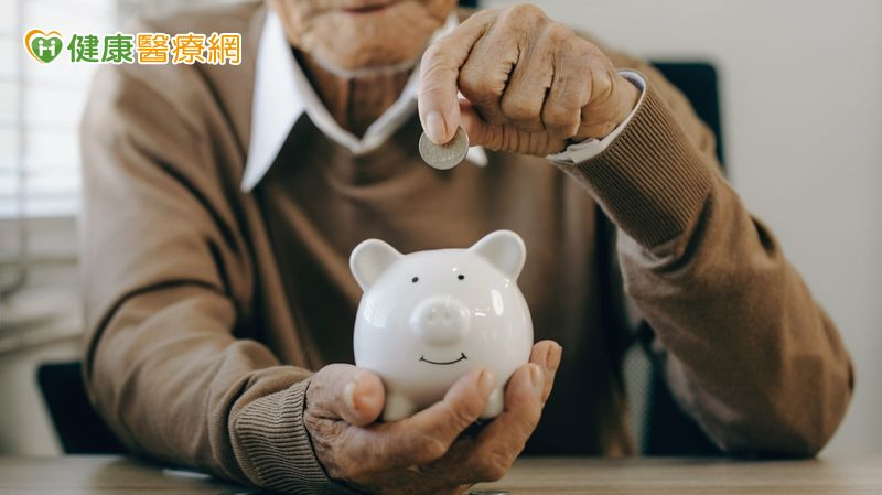 長者退休資金怎麼準備？兩大帳戶規劃助爸媽安度晚年
