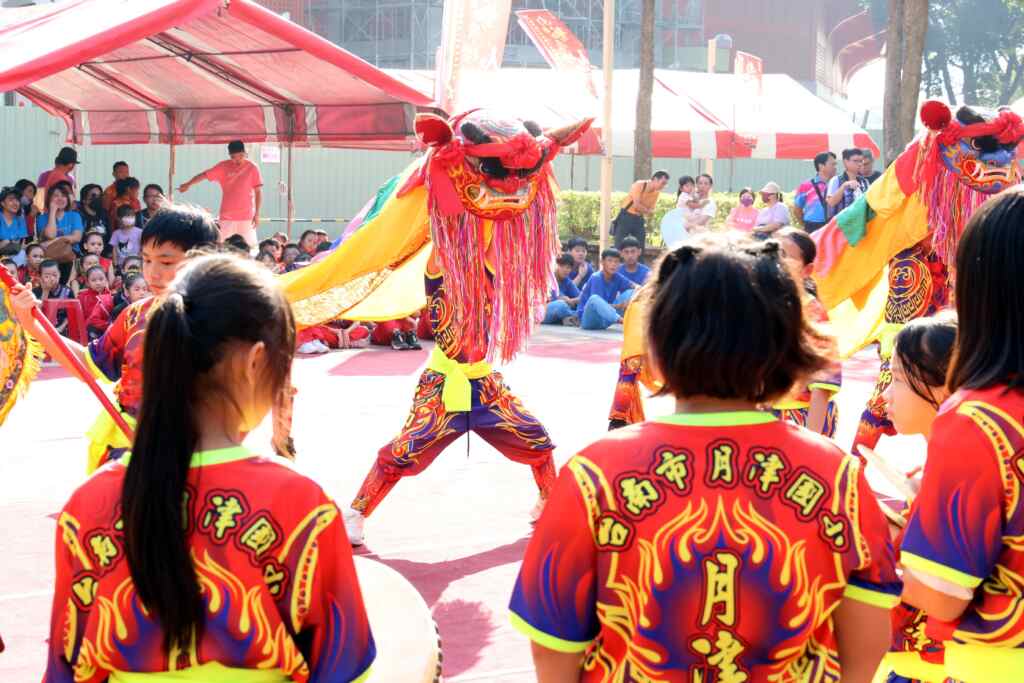國民中小學傳統藝術比賽項目包含鼓術、舞龍舞獅類、雜技類及創意藝陣類等四大類。