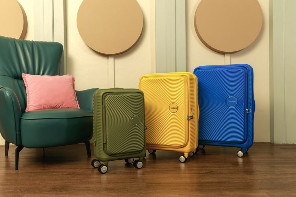 American Tourister CURIO系列 變身美式復古女孩去旅行