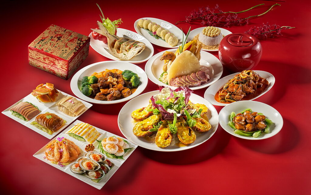 江南春「鴻運套餐」以珍饈海鮮和澎湃肉品象徵團圓圍爐的滿堂喜慶。（台北福華大飯店提供）