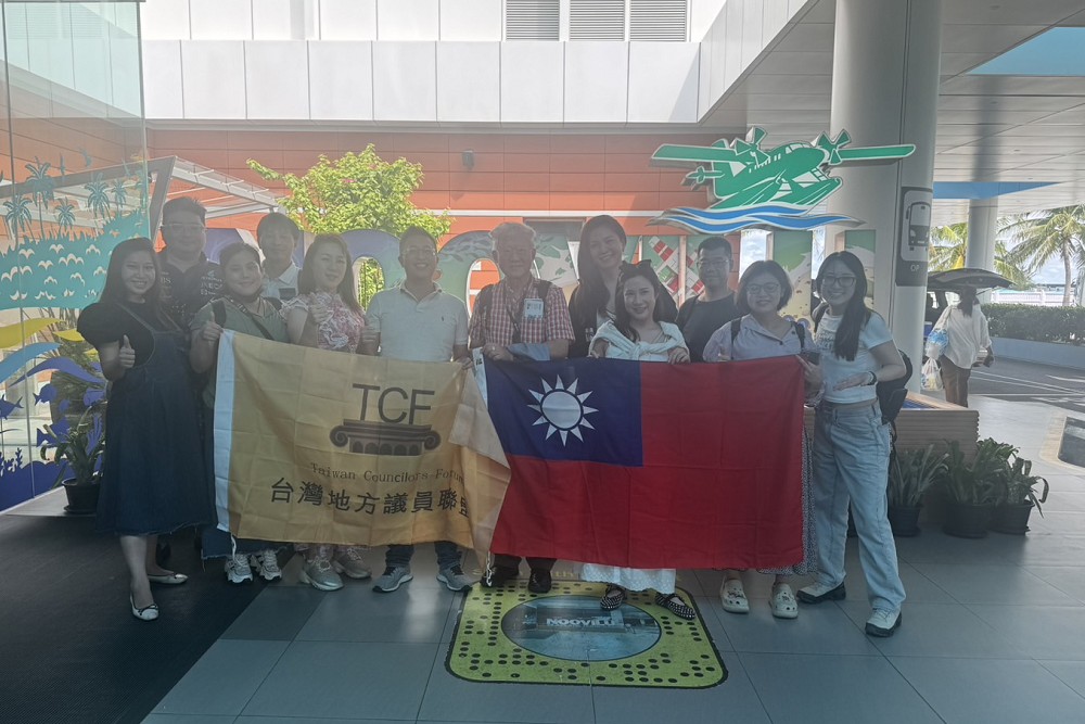 馬爾地夫議員盛讚YouBike政策低碳籲借鏡 柳采葳:與有榮焉 208 馬爾地夫議員盛讚YouBike政策低碳籲借鏡 柳采葳:與有榮焉 207