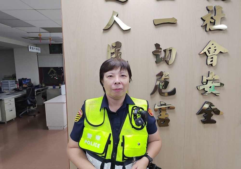 騎車遭撞愛犬驚逃 警協助尋回老翁安心就醫 226 248241112a08