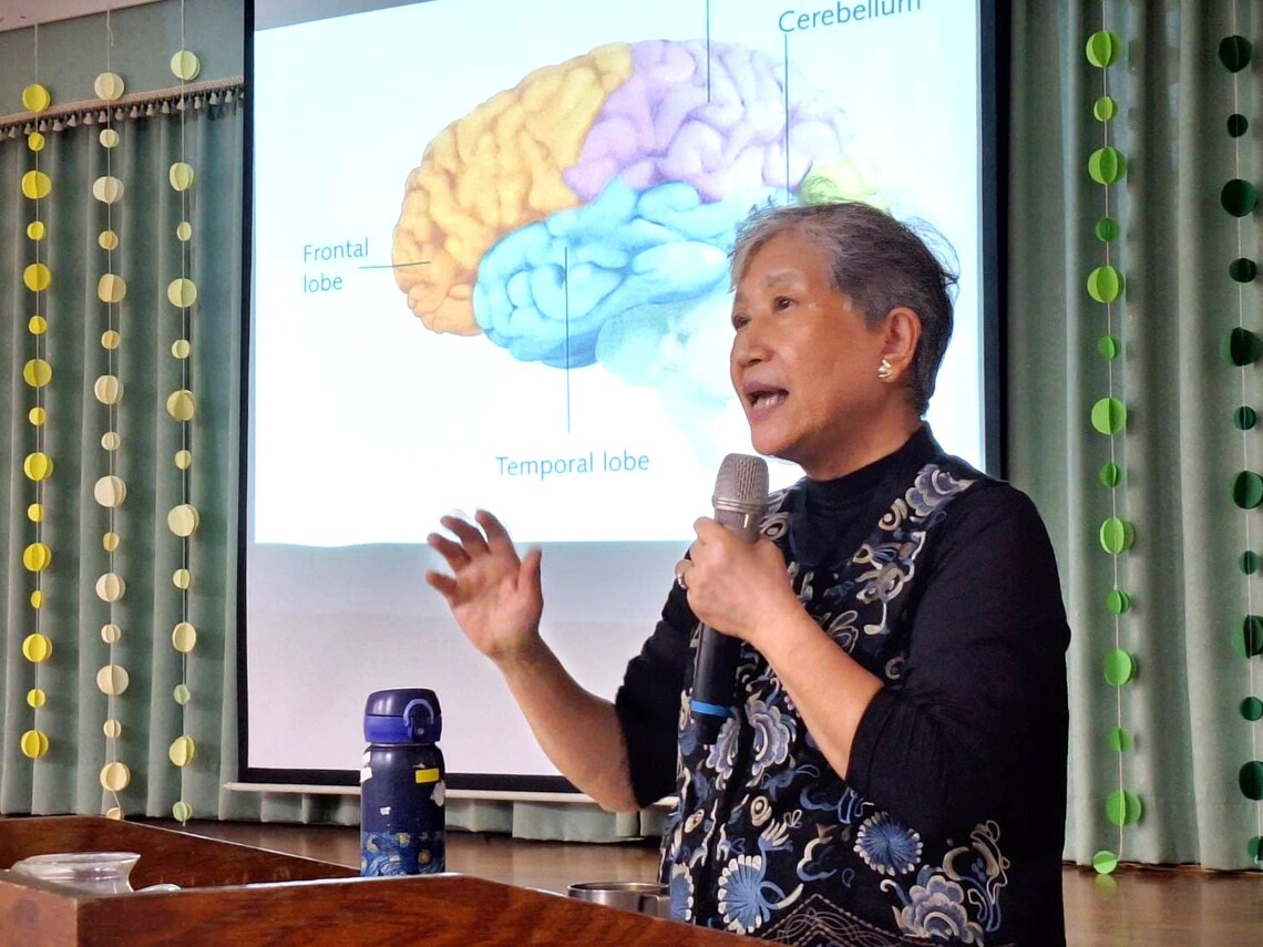 漾新聞|洪蘭教授美濃區龍山國小分享《大腦與人生》什麼才是人生最重要的事