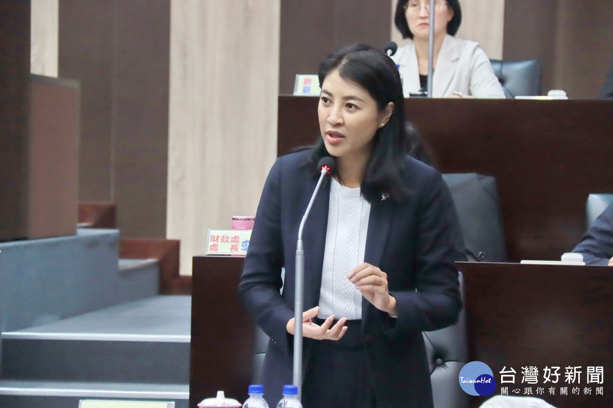 許縣長強調會做滾動檢討優化管理。(記者扶小萍攝)