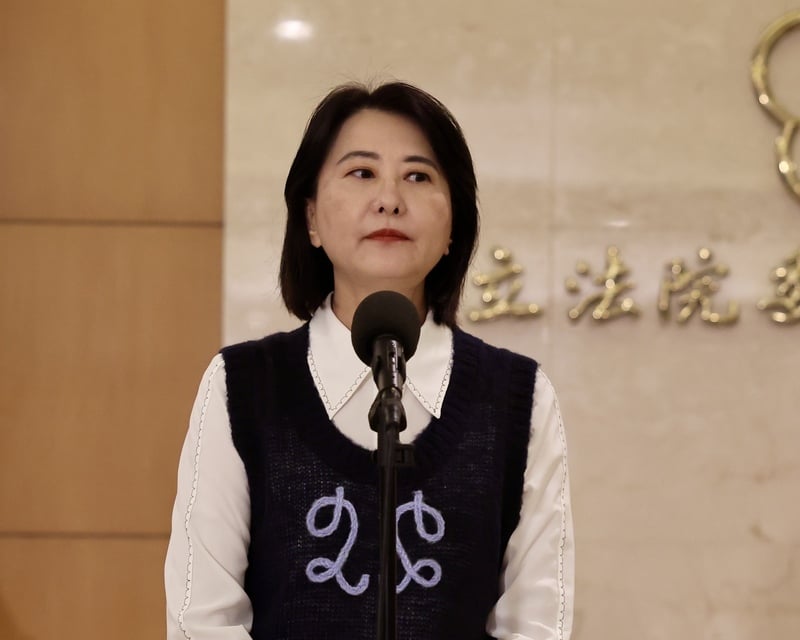 國民黨立委王鴻薇12日表示,自己沒有什麼好跟陳時中、王必勝道歉的,因為她本就應該監督他們。中央社