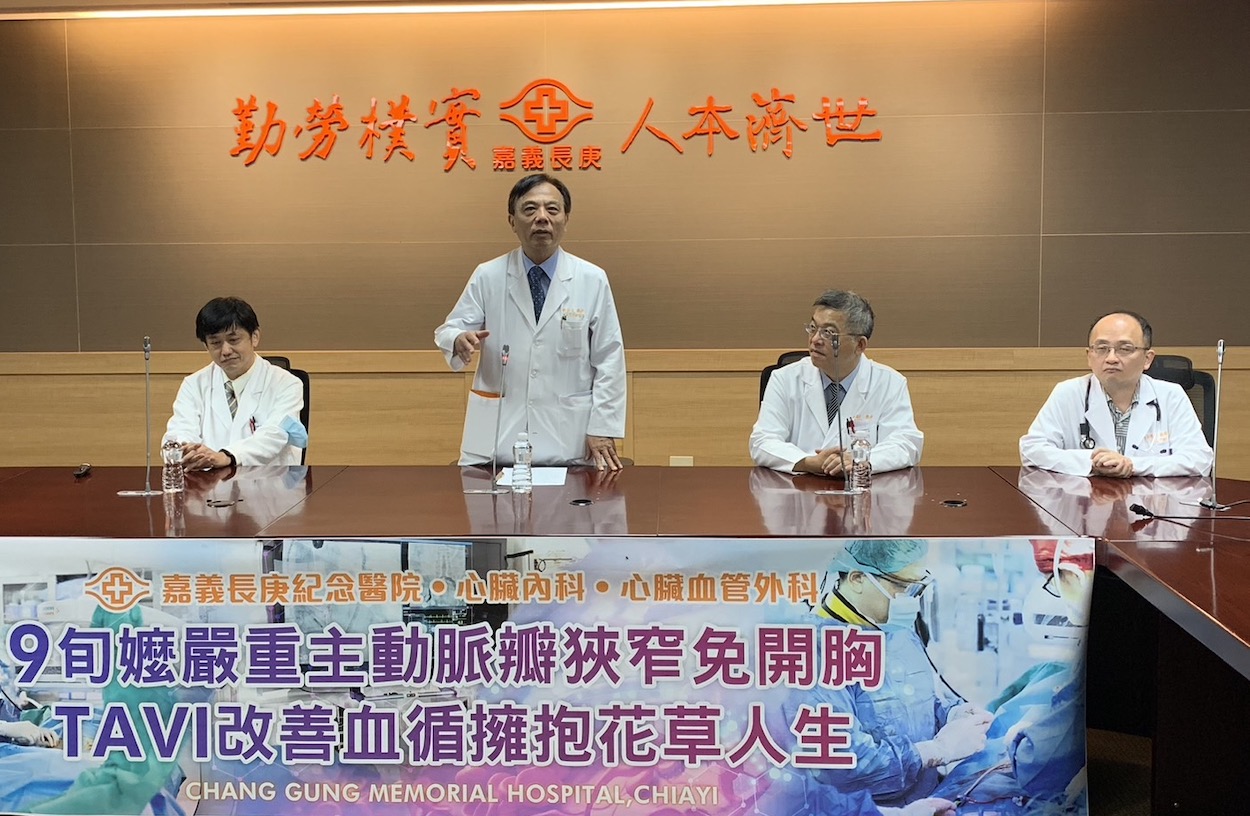 ▲嘉義出身的楊仁宗院長親自主持，並強調嘉長庚醫院的醫療設備與醫師人才都很強。（圖/記者陳惲朋攝）