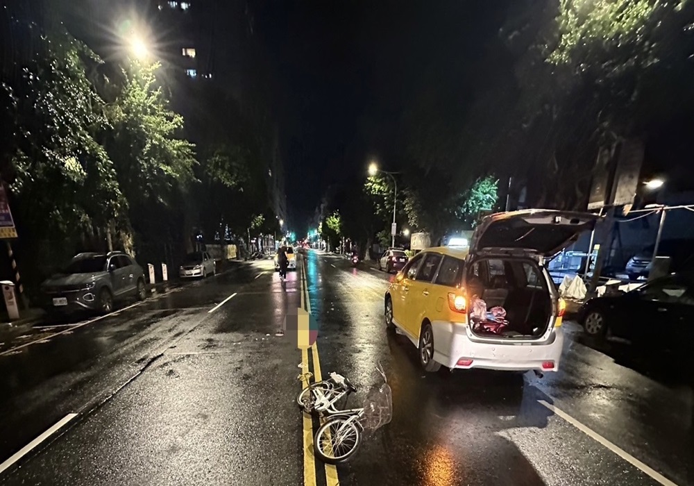 單車老翁遭撞不治身亡 小黃司機疑未注意前方釀禍 207 248241113a01