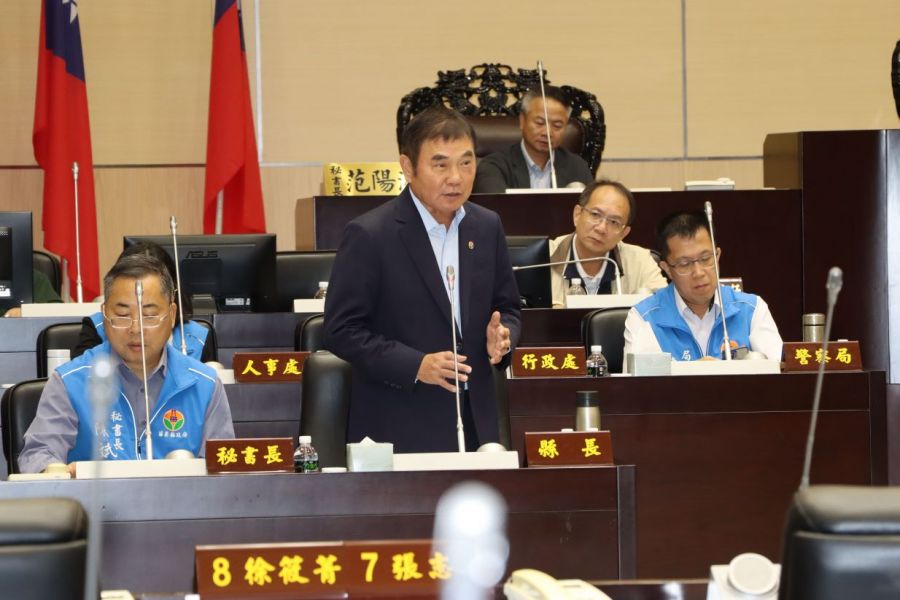 議會總質詢舉辦燈會 鍾東錦強調全力以赴不鋪張浪費