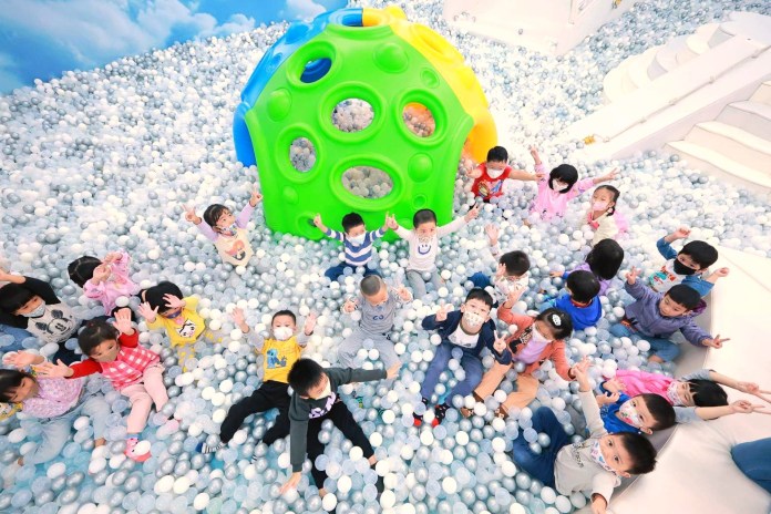 仁愛室內兒童樂園盛大開幕 市鳥黑鳶陪伴孩子遨遊夢幻樂園 72 S 15048733