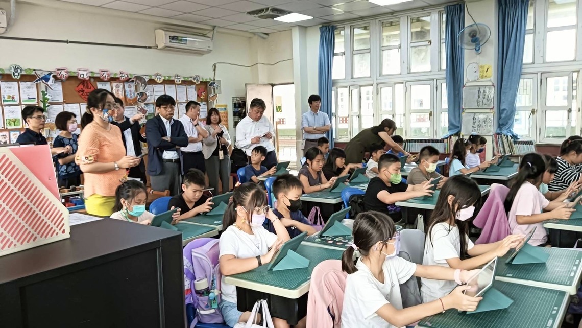 漾新聞|太平國小資訊教育融入空污課程有成 日本資訊科技教育考察團入校觀課