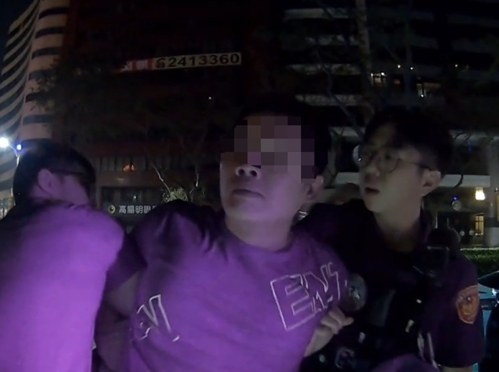 車停路中間昏睡 33歲男涉吸食喪屍菸彈藏毒咖啡包 220 cnews204241114a04