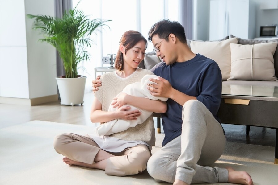 南山人壽從「全人健康」概念出發,領先業界擘畫健康、亞健康、疾病、失能四種生命歷程的貼心服務,提供保戶最完整的保險照護。無論是經常應酬、面臨三高的中高齡族群,或是喜迎新生命的年輕夫妻、亟需長照扶持的家庭,不分性別與年齡,南山人壽是全齡族群的健康靠山。 南山人壽從「全人健康」概念出發,領先業界擘畫健康、亞健康、疾病、失能四種生命歷程的貼心服務,提供保戶最完整的保險照護。無論是經常應酬、面臨三高的中高齡族群,或是喜迎新生命的年輕夫妻、亟需長照扶持的家庭,不分性別與年齡,南山人壽是全齡族群的健康靠山。