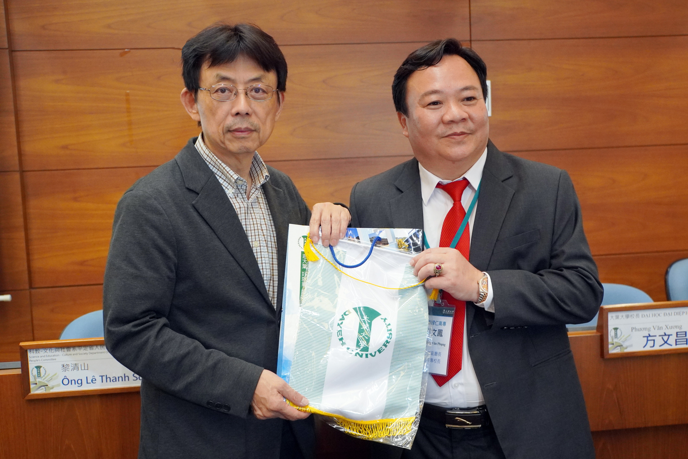▲大葉大學與越南歸仁高專簽署合作協議，共推新型專班培育國際人才。（記者張溎壕攝）